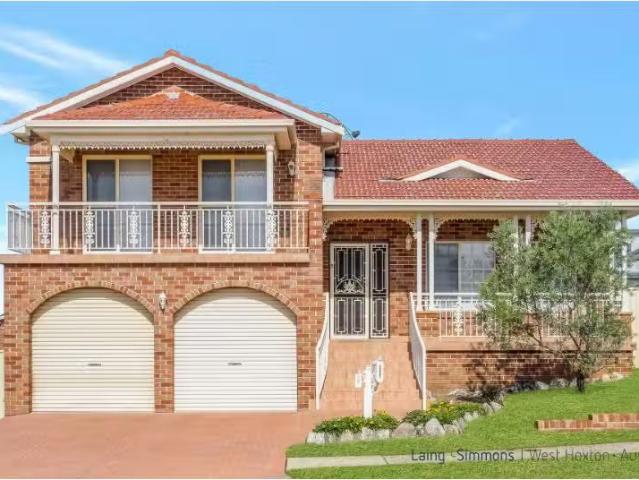 Cheap 4 BR 40 Gwandalan Street, Edensor Park House for rent L.
