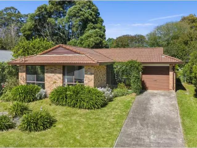 Charming 4 BR 41 Dale Street, BURRAWANG House for rent Listed.