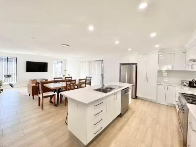 For Rent! 4 BR 45 Stevenson Way, ORANGE House for rent Listed.