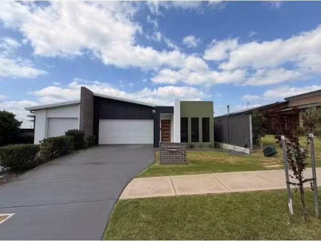 New 4 BR 45a Melton Road, Mudgee Townhouse for rent Listed by.