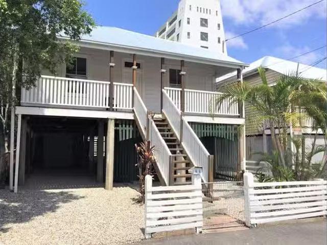 Just in! 4 BR 46 Wedd Street, SPRING HILL, QLD 4000 House fo.