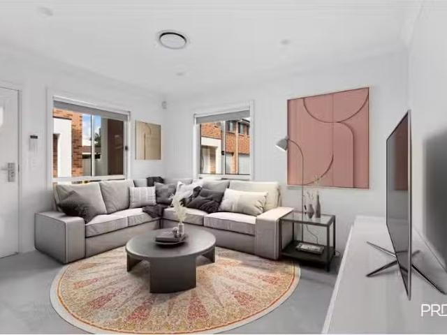 Just in! 4 BR 4/75 Great Western Highway, Kingswood Townhouse.