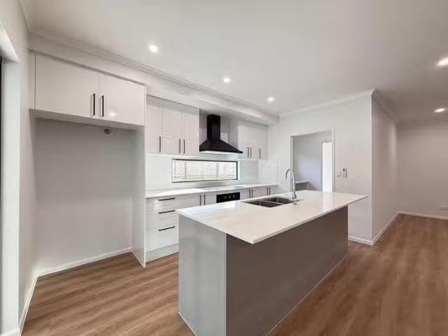 Charming 4 BR 49 Del Manso Crescent, Edmonton, QLD 4869