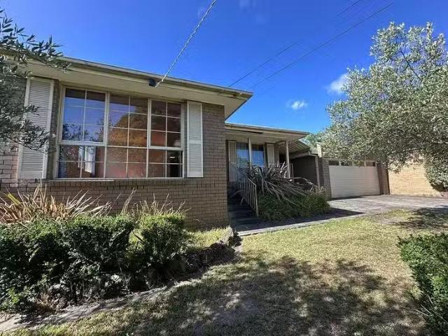 Nice 4 BR 49 Raphael Drive, Wheelers Hill, VIC 3150