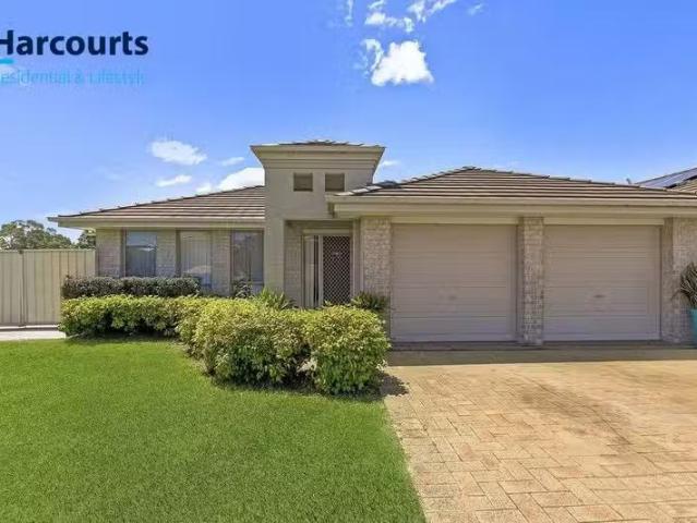 Charming 4 BR 4 Marri Close, BLUE HAVEN, NSW 2262 House for.