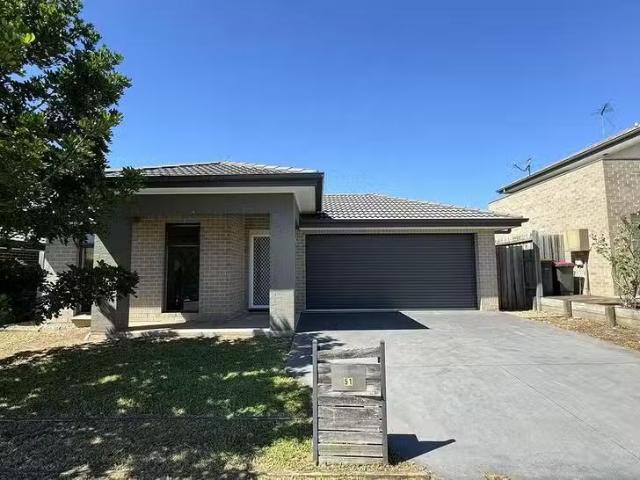 Charming 4 BR 51 Beauchamp Drive, The Ponds, NSW 2769