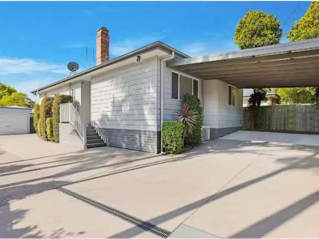 Charming 4 BR 51 Wyong Road, Tumbi Umbi House for rent Listed.