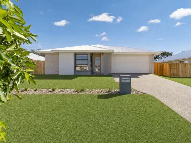 Cheap 4 BR 54 Golf View Drive, CORAL COVE, QLD 4670 House fo.