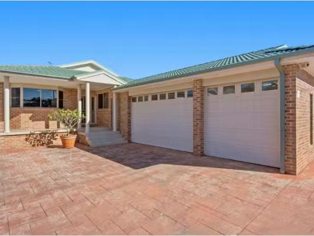 Unique 4 BR 59A Moss Avenue, TOUKLEY House for rent Listed by.