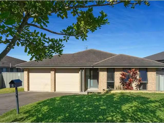 New 4 BR 5 Foveaux Street, Cameron Park House for rent Listed.