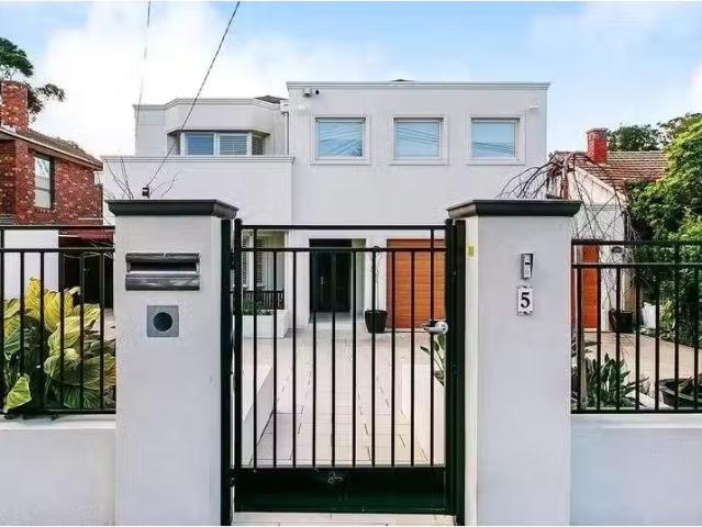 Cheap 4 BR 5 Maroona Road, BRIGHTON House for rent Listed by.