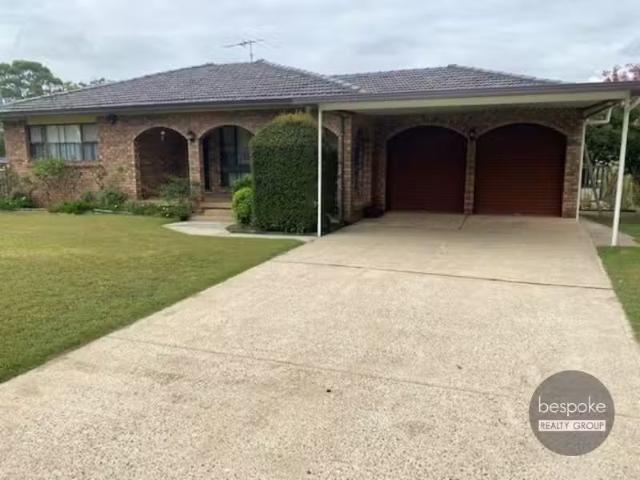 Cheap 4 BR 60a Fourth Avenue, Llandilo House for rent Listed.