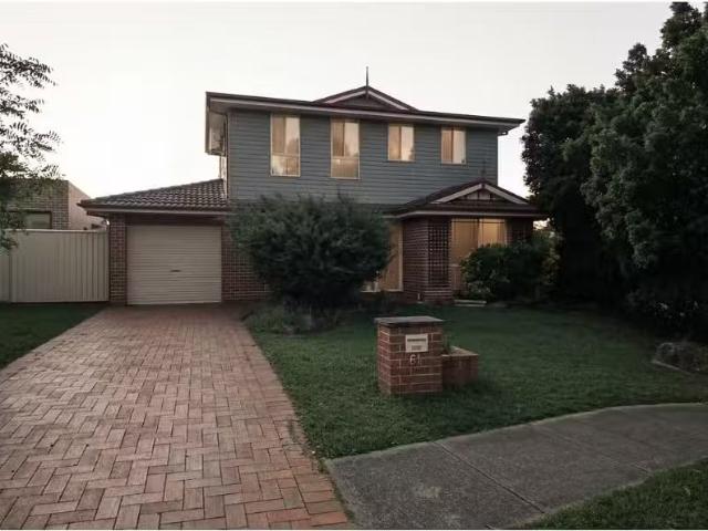 Cheap 4 BR 61 Hacking Drive, Narellan Vale House for rent Lis.