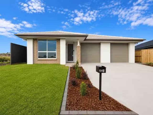 Unique 4 BR 64a Lilac Ave, Lochinvar Apartment for rent Liste.