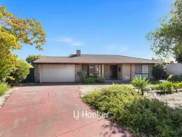 Just in! 4 BR 6 Abe Court, Eaton, WA 6232