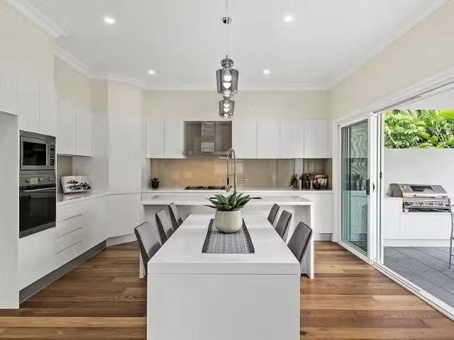 Cozy 4 BR 6 Matheson Avenue, Chatswood House for rent Listed.