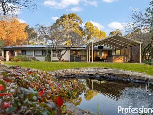 Rental! 4 BR 6 Strathmore Drive, Forest Grove, NSW 2795