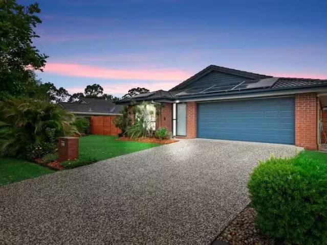 Nice 4 BR 73 Magellan Circuit, URRAWEEN, QLD 4655 House for.