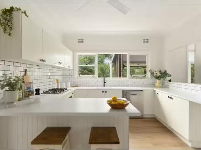 Nice 4 BR 74 Murray Park Road, Figtree House for rent Listed.