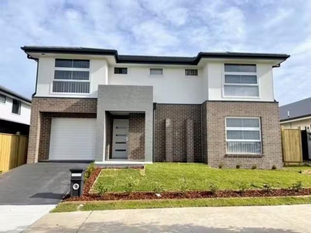 Cheap 4 BR 78 Banfield Drive, Oran Park House for rent Listed.