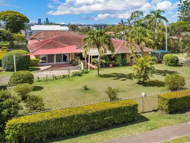 Rental! 4 BR 85 Kadumba Street, YERONGA, QLD 4104 House for.