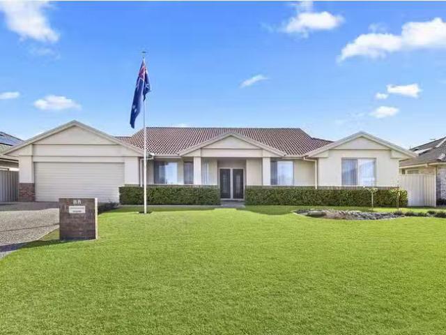 Deal! 4 BR 88 Emerald Drive, Port Macquarie, NSW 2444