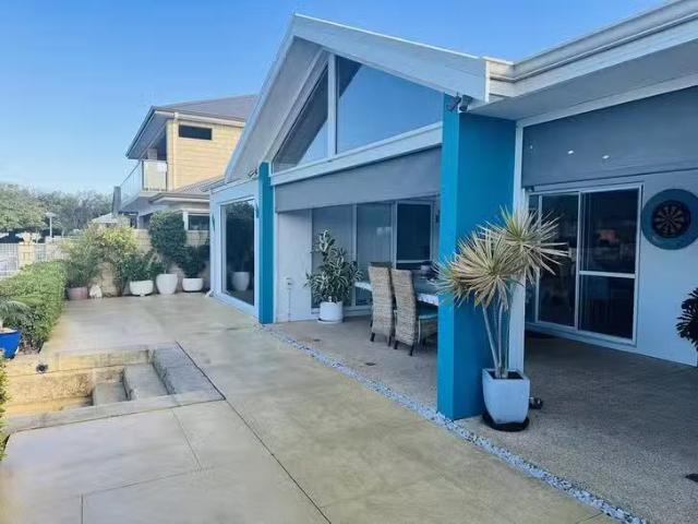 Rental! 4 BR 8 Burgee Cove, Geographe, WA 6280