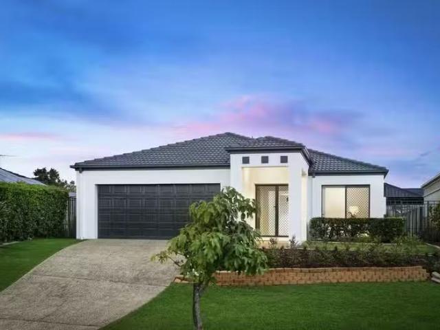 Charming 4 BR 8 Nardoo Street, Robina, QLD 4226 House for Rent