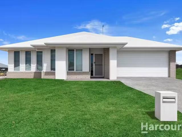 Nice 4 BR 8 Sheoak Way, NIKENBAH, QLD 4655 House for Rent