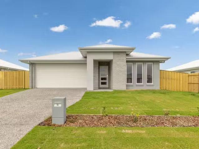 Cozy 4 BR 90 Sea Rocket Circuit, DUNDOWRAN, QLD 4655 House f.