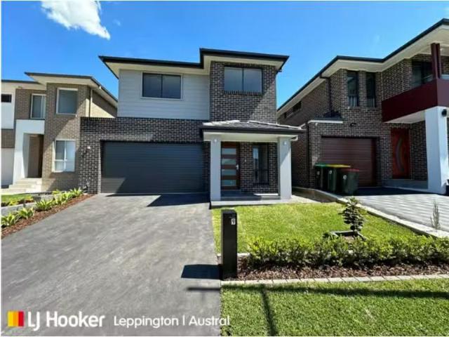 Unique 4 BR 9 White Aspen Street, LEPPINGTON House for rent L.