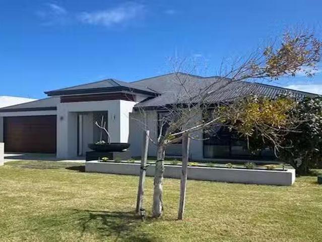 Charming 4 BR 9 Cornsilk Street, Eglinton, WA 6034