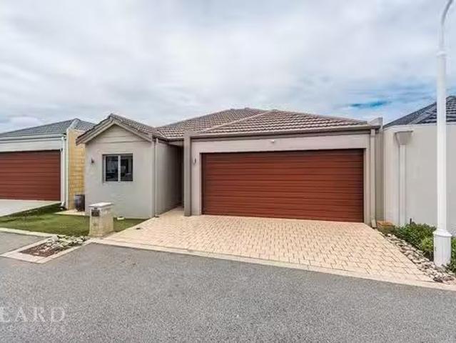 Just in! 4 Denver Close, Currambine, WA 6028
