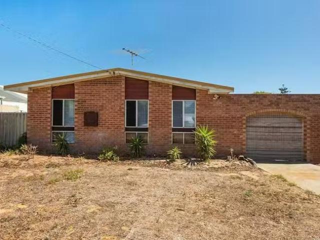 Cozy 4 Fane Court, Singleton, WA 6175