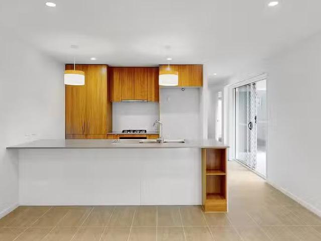 Cheap 4 Honeycomb Street, Ripley, QLD 4306