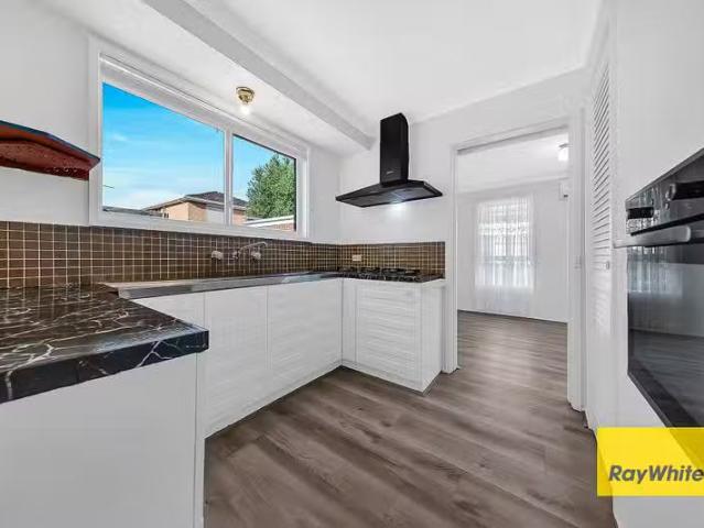 For Rent! 4 Hedgerow Court, Keilor East VIC 3033