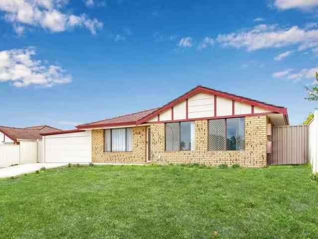 Nice 4 Snowdrop Retreat, MIRRABOOKA, WA 6061 House for Rent