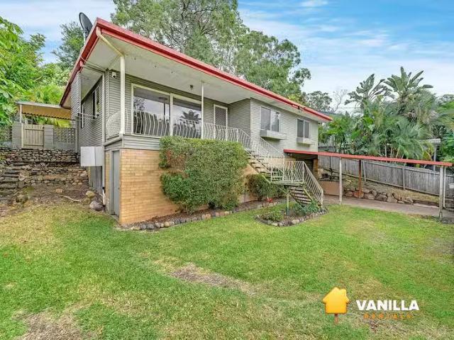Charming 4 Umina Street, Jindalee, QLD 4074