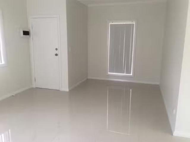 Just in! 4a Cash Place, PRAIRIEWOOD House for rent Listed by.