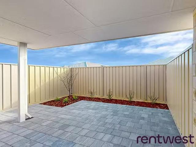 Deal! 4A Carp Way, Two Rocks, WA 6037