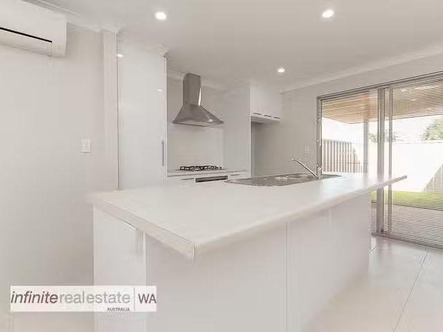 Deal! 4A Quickly Crescent, Hamilton Hill, WA 6163