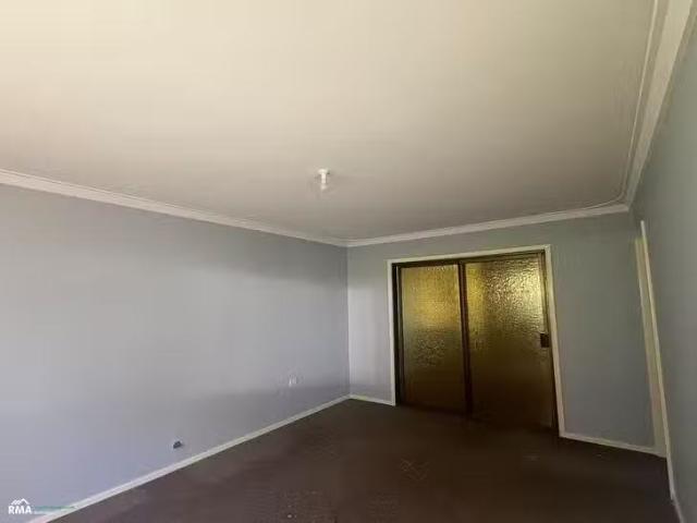 Cheap 4B Jacaranda Crescent, Withers, WA 6230