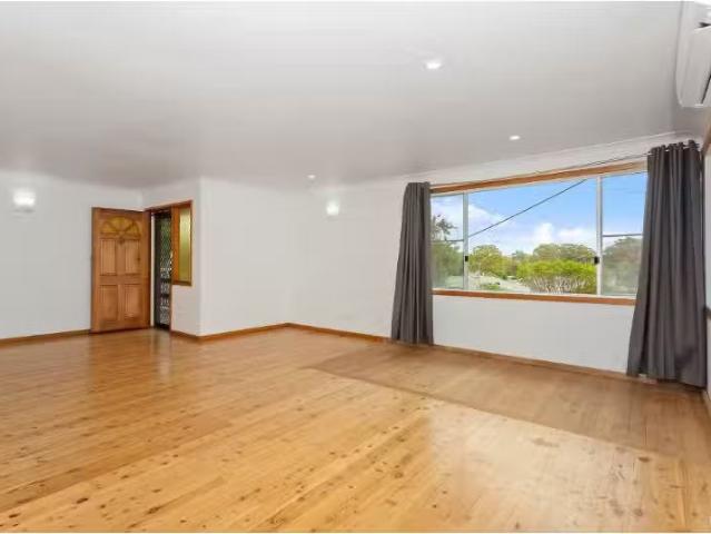 Cozy 54 Parkes Street, Nelson Bay House for rent Listed by Na.