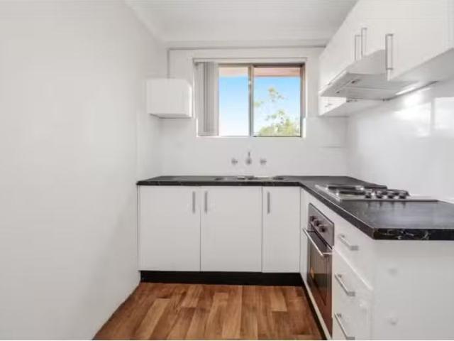 Charming 5/4 Queens Road, Westmead Apartment for rent Listed.