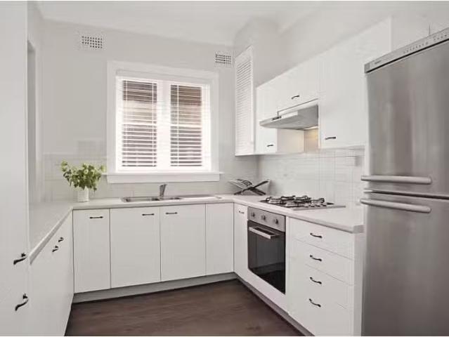 Deal! 5/58 Ramsgate Avenue, Bondi Beach Apartment for rent Li.