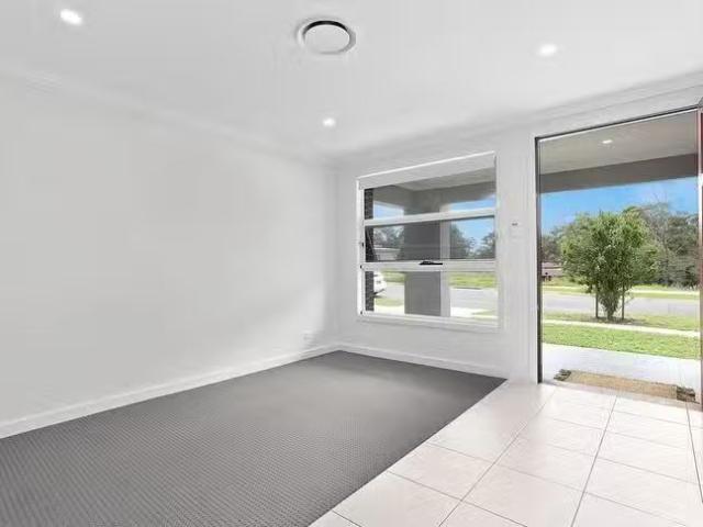 Charming 55 Arkley Avenue, Claymore, NSW 2559