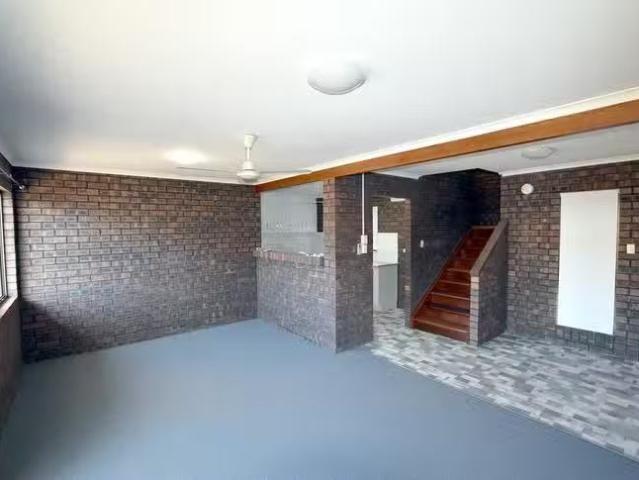 Just in! 5/5 Luscombe Court, New Auckland, QLD 4680