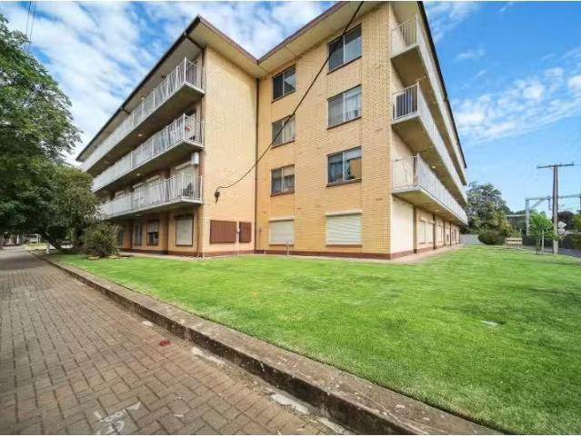 Deal! 56/49 Leader Street, GOODWOOD House for rent Listed by.