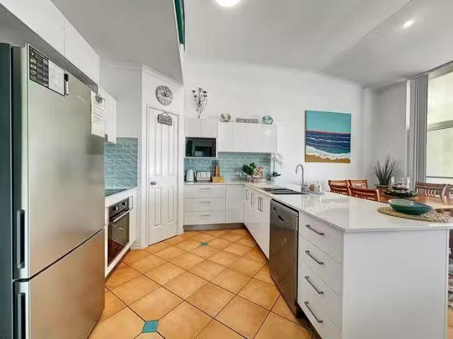 Charming 5/6 Broadmeadows Road, Maroochydore, QLD 4558