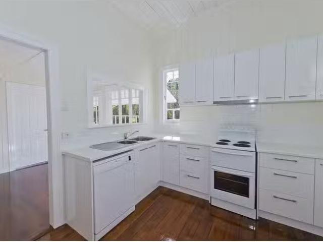 Unique 56 Pearson Street, Kangaroo Point, QLD 4169